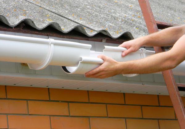 Gutter Hanging in Jasper